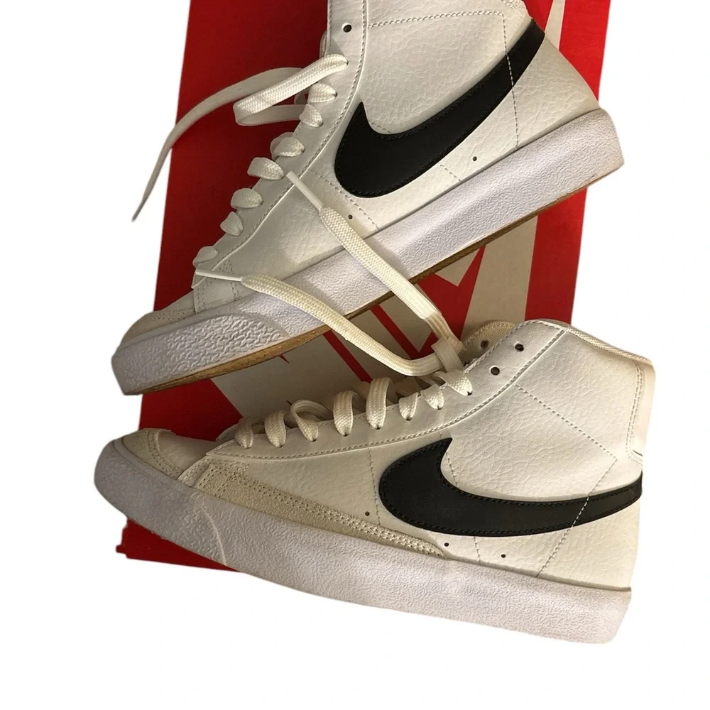 Nike Blazer Mid ‘77 White and Black Sneakers - Picture 6 of 7